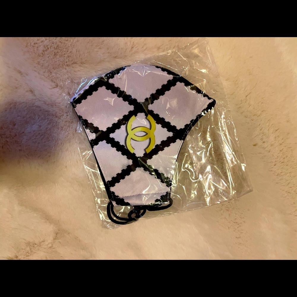 Women’s face masks